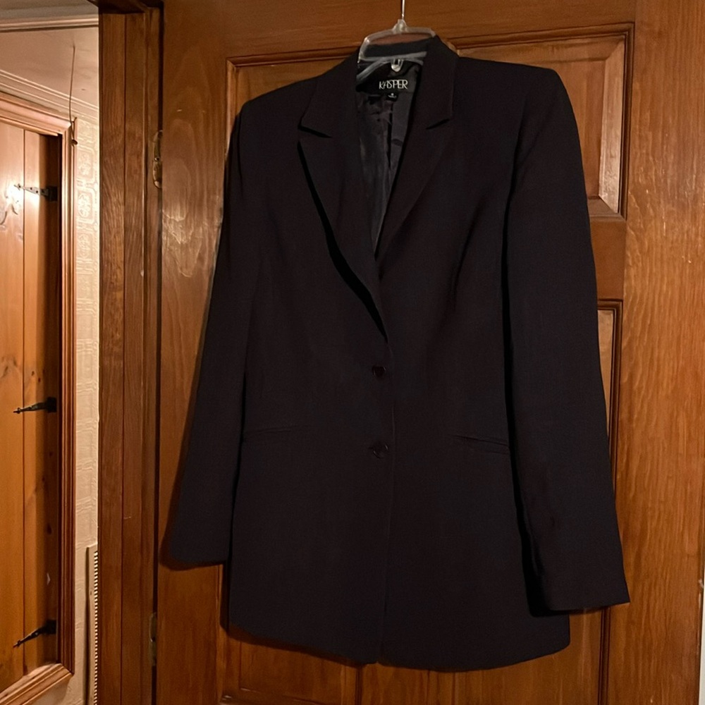 Kasper size 8  deep purple fully lined blazer NWOT